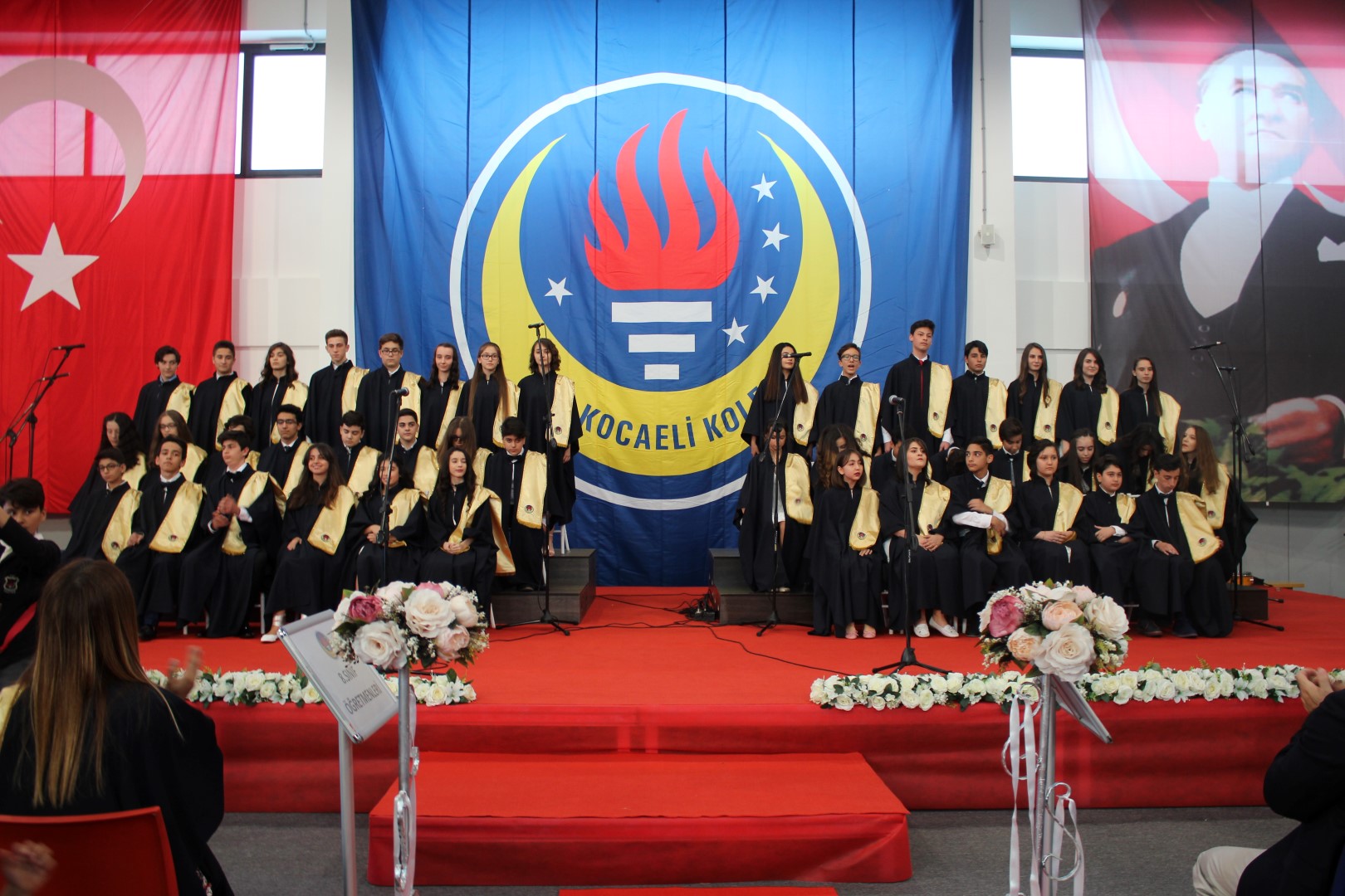 TED KOCAELİ ÖZEL ORTAOKULU İLK MEZUNLARINI VERDİ