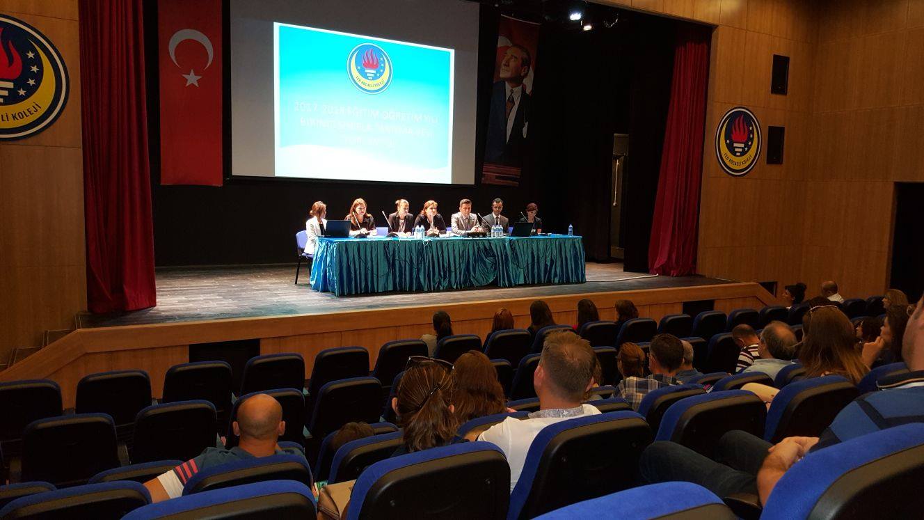 TED KOCAELİ KOLEJİNDE 1.SINIF VELİLERİ İÇİN BİLGİLENDİRME TOPLANTISI YAPILDI