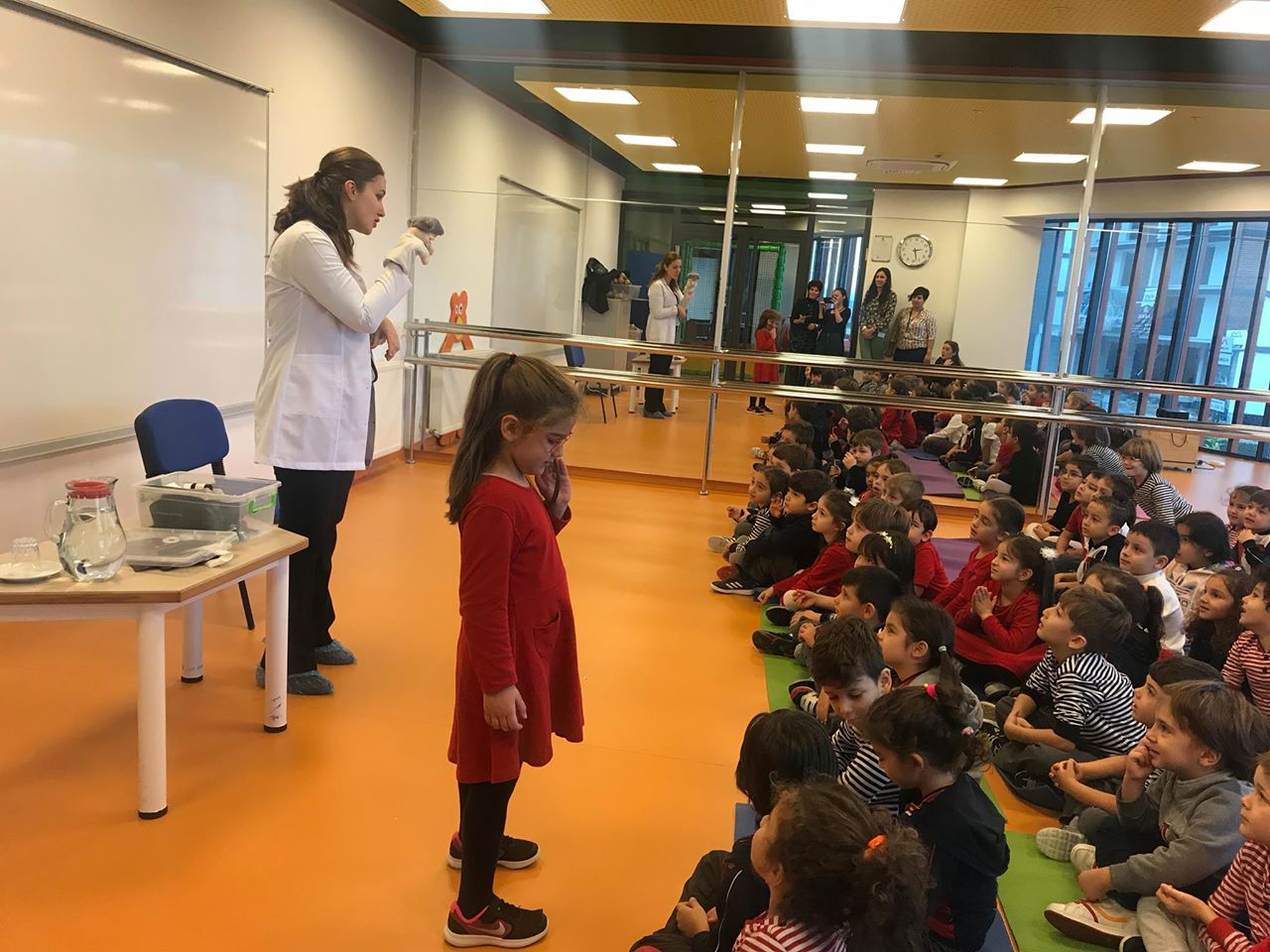 ANA SINIFI ÖĞRENCİLERİ ÇOCUK SAĞLIĞI VE HASTALIKLARI DOKTORLUĞU MESLEĞİNİ TANIDI
