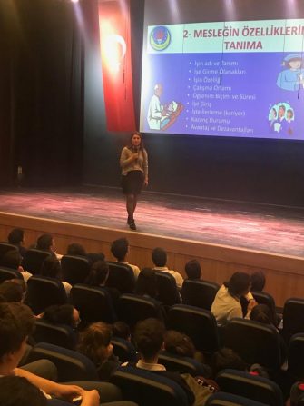 TED KOCAELİ KOLEJİ ÖĞRENCİLERİ MESLEKİ GÖLGE PROGRAMI İLE TANIŞTI