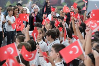 TED KOCAELİ KOLEJİNDE GURURLA 100 YILLIK CUMHURİYET COŞKUSU